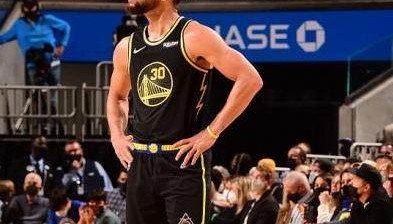 开云体育下载app-末节五号位被独行侠打爆 科尔布阵引起巨大争议